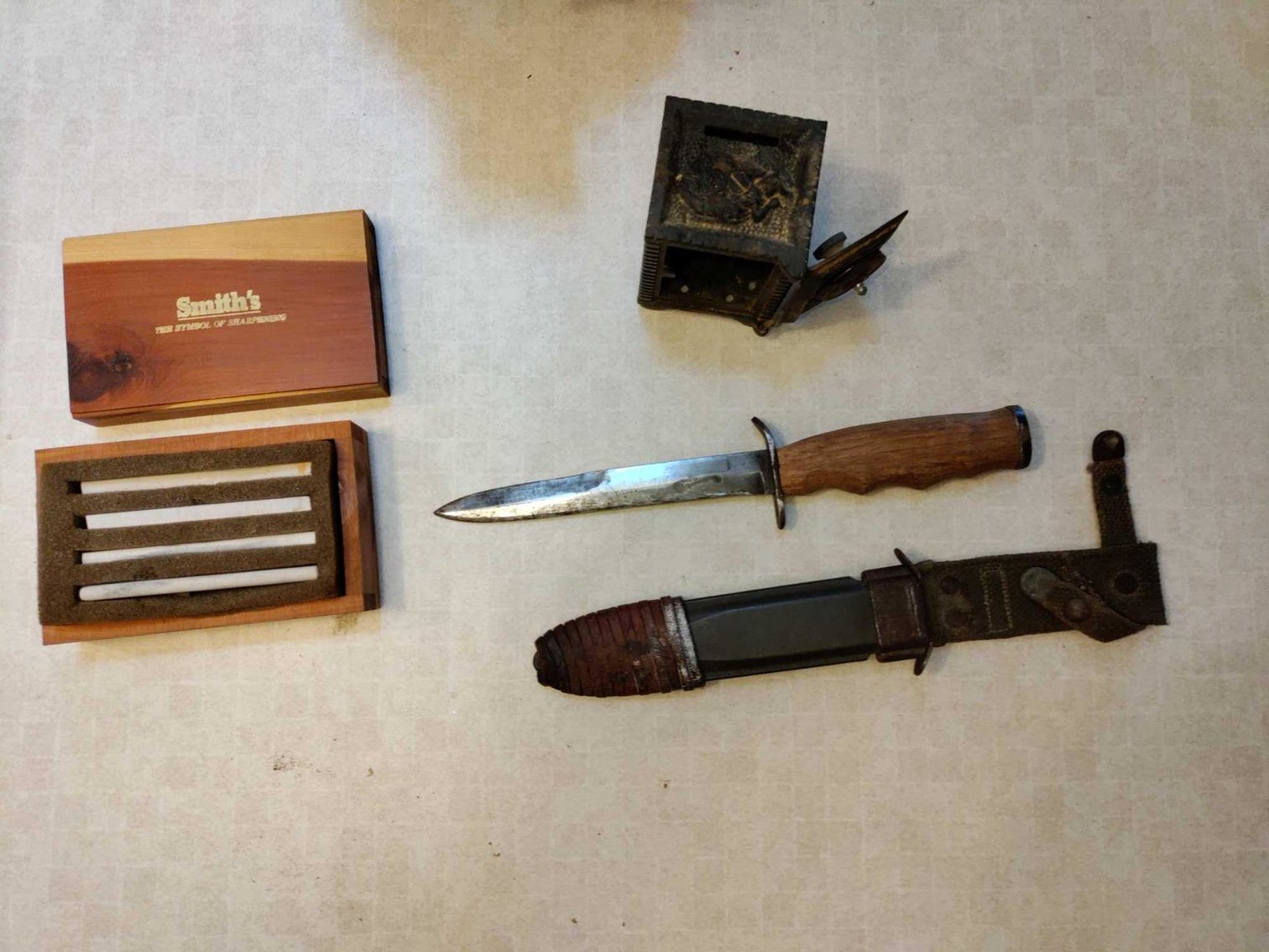 Image for Hand Tools, Clocks, Kitchen Items, Calipers, Decor, Exercise Equipment, Furniture, Power Tools, Lawn Mower, Ladders - Online Estate Auction