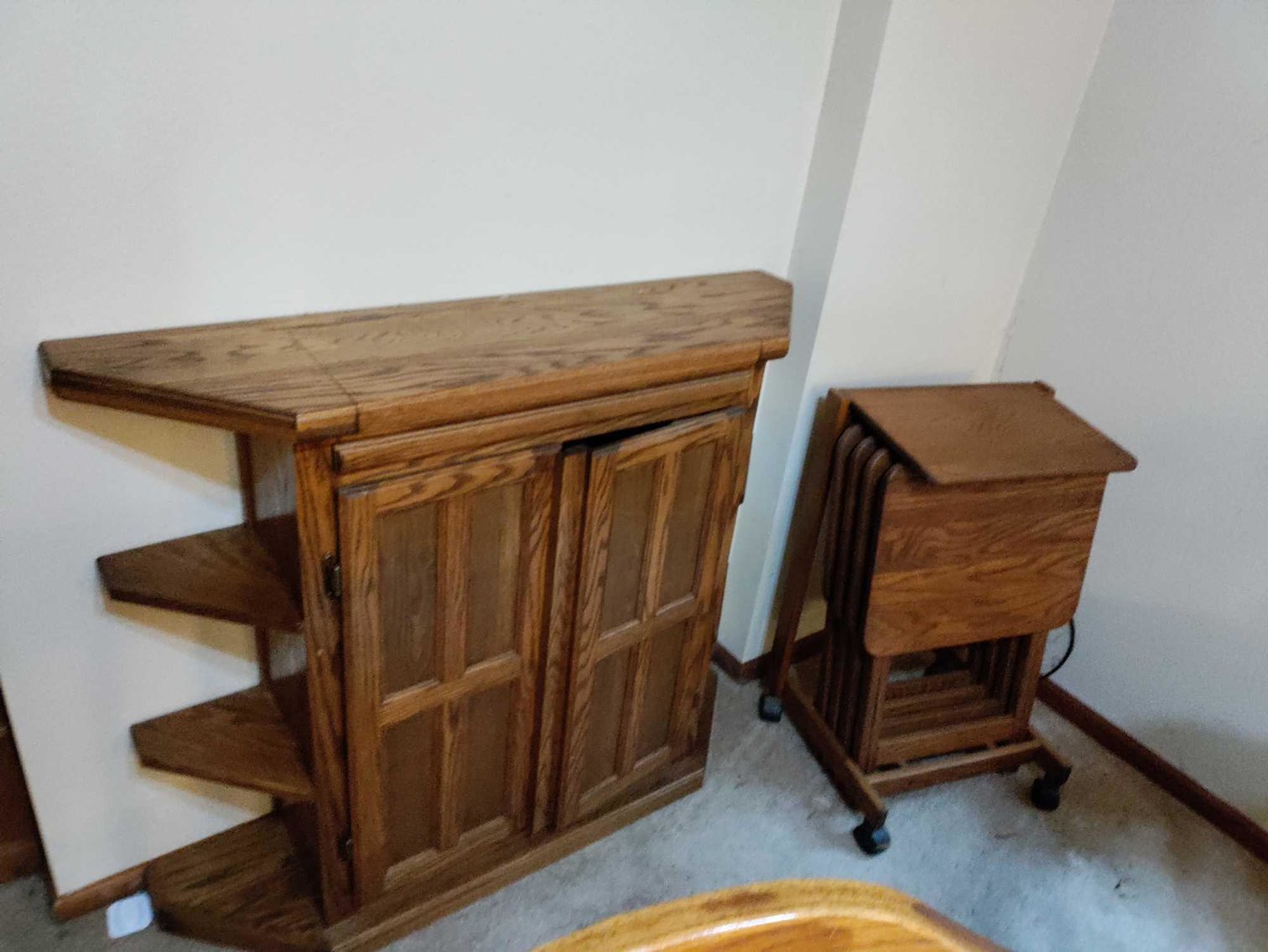 Image for Hand Tools, Clocks, Kitchen Items, Calipers, Decor, Exercise Equipment, Furniture, Power Tools, Lawn Mower, Ladders - Online Estate Auction