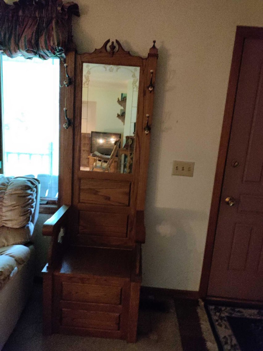 Image for Hand Tools, Clocks, Kitchen Items, Calipers, Decor, Exercise Equipment, Furniture, Power Tools, Lawn Mower, Ladders - Online Estate Auction