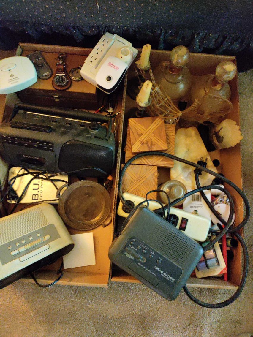 Image for Hand Tools, Clocks, Kitchen Items, Calipers, Decor, Exercise Equipment, Furniture, Power Tools, Lawn Mower, Ladders - Online Estate Auction