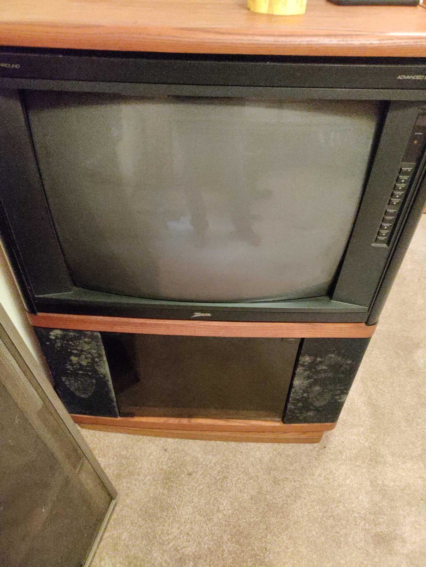 Image for Hand Tools, Clocks, Kitchen Items, Calipers, Decor, Exercise Equipment, Furniture, Power Tools, Lawn Mower, Ladders - Online Estate Auction