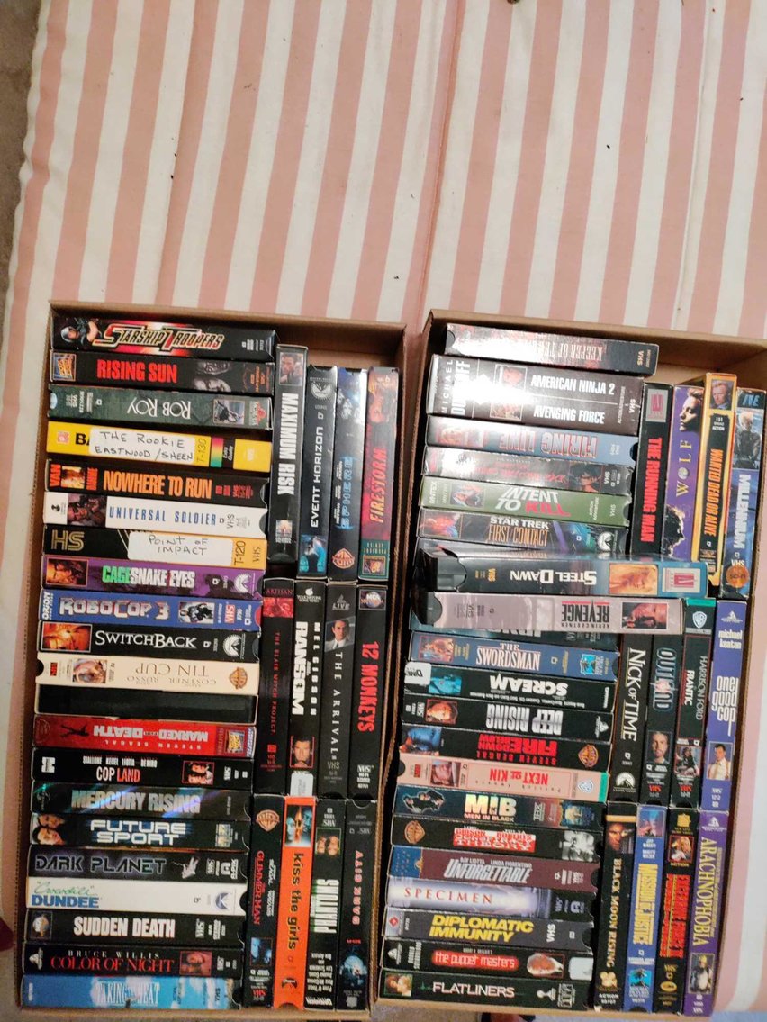 Image for Hand Tools, Clocks, Kitchen Items, Calipers, Decor, Exercise Equipment, Furniture, Power Tools, Lawn Mower, Ladders - Online Estate Auction