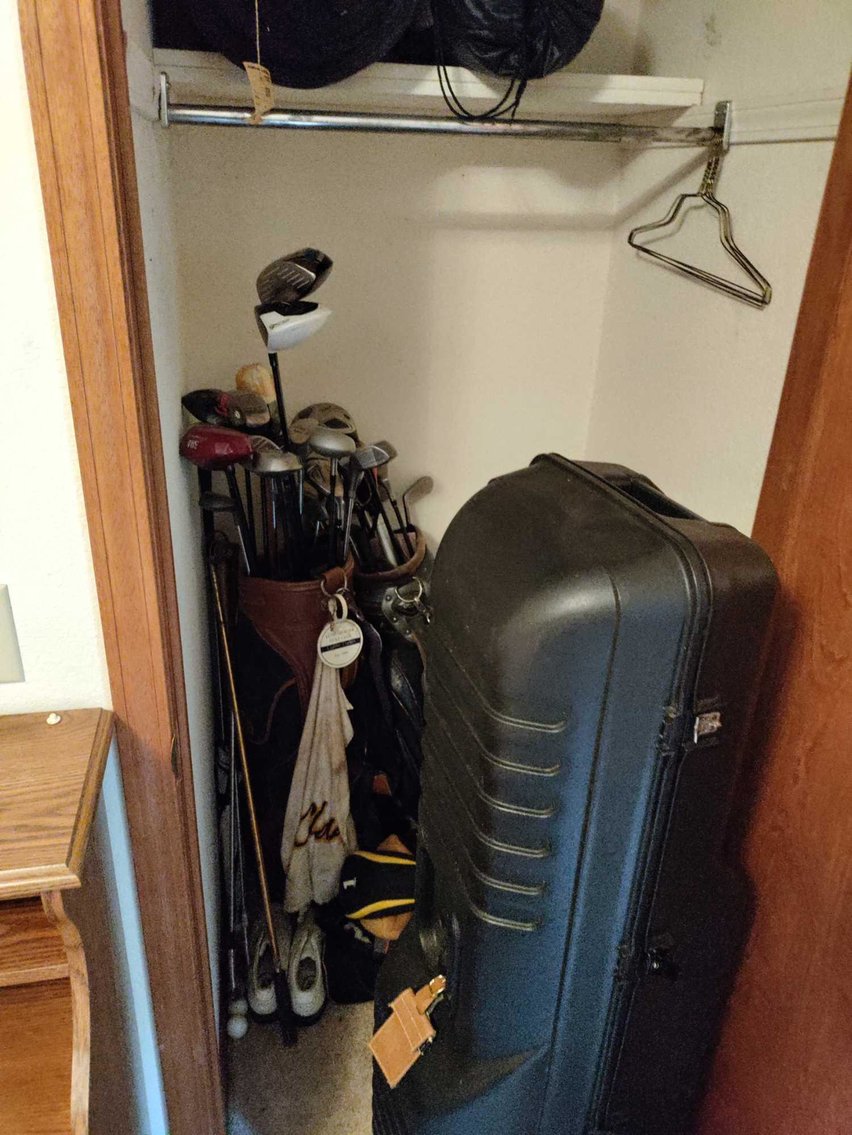 Image for Hand Tools, Clocks, Kitchen Items, Calipers, Decor, Exercise Equipment, Furniture, Power Tools, Lawn Mower, Ladders - Online Estate Auction