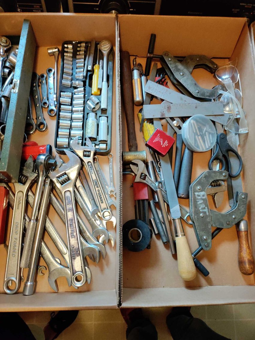 Image for Hand Tools, Clocks, Kitchen Items, Calipers, Decor, Exercise Equipment, Furniture, Power Tools, Lawn Mower, Ladders - Online Estate Auction