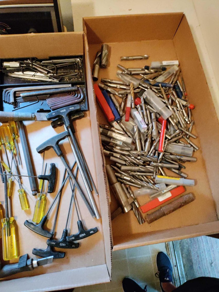 Image for Hand Tools, Clocks, Kitchen Items, Calipers, Decor, Exercise Equipment, Furniture, Power Tools, Lawn Mower, Ladders - Online Estate Auction