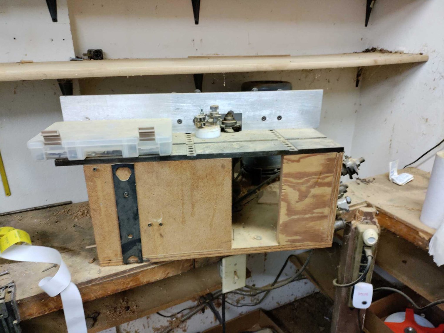 Image for Hand Tools, Clocks, Kitchen Items, Calipers, Decor, Exercise Equipment, Furniture, Power Tools, Lawn Mower, Ladders - Online Estate Auction