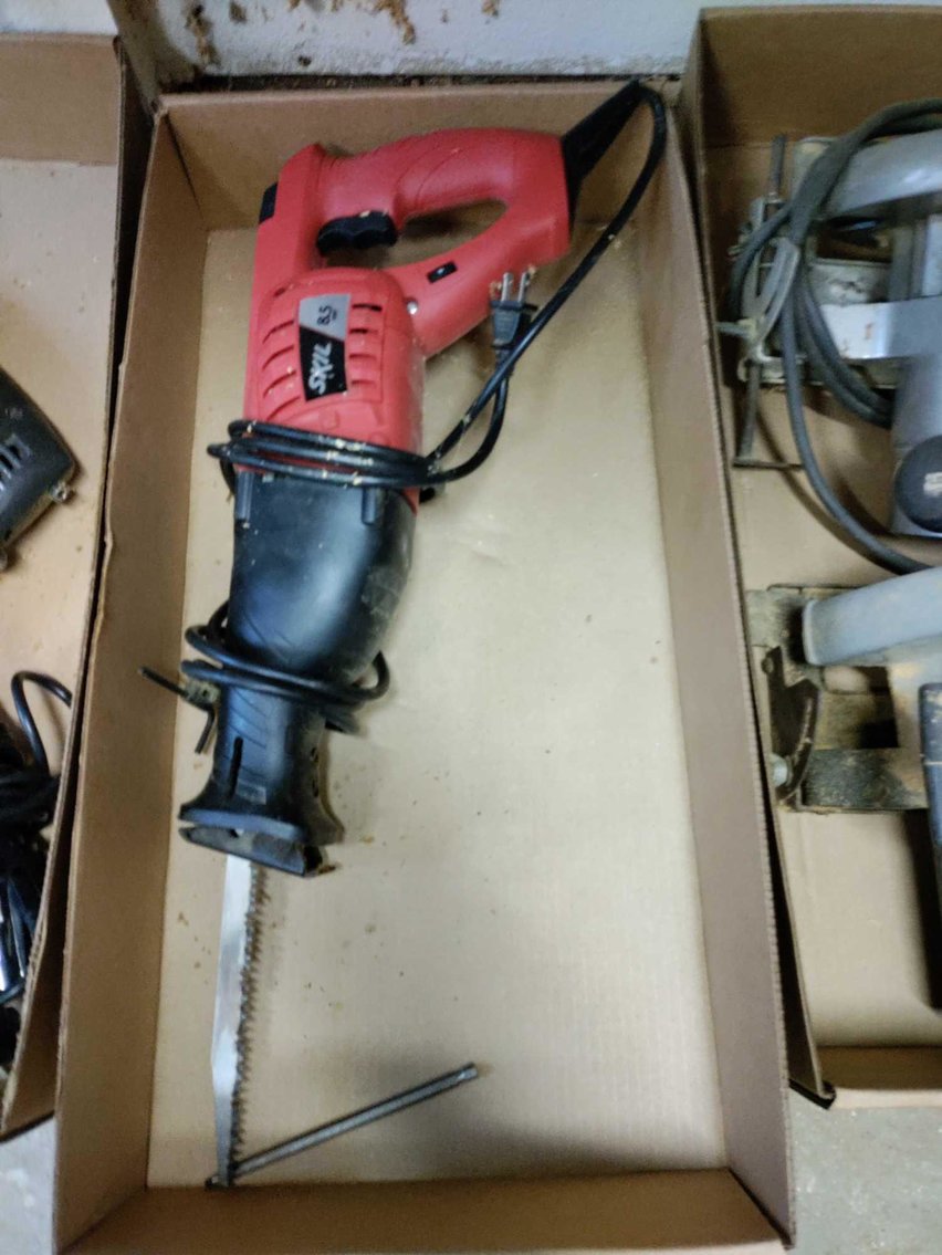 Image for Hand Tools, Clocks, Kitchen Items, Calipers, Decor, Exercise Equipment, Furniture, Power Tools, Lawn Mower, Ladders - Online Estate Auction