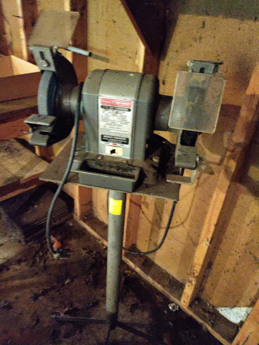 Image for Hand Tools, Clocks, Kitchen Items, Calipers, Decor, Exercise Equipment, Furniture, Power Tools, Lawn Mower, Ladders - Online Estate Auction