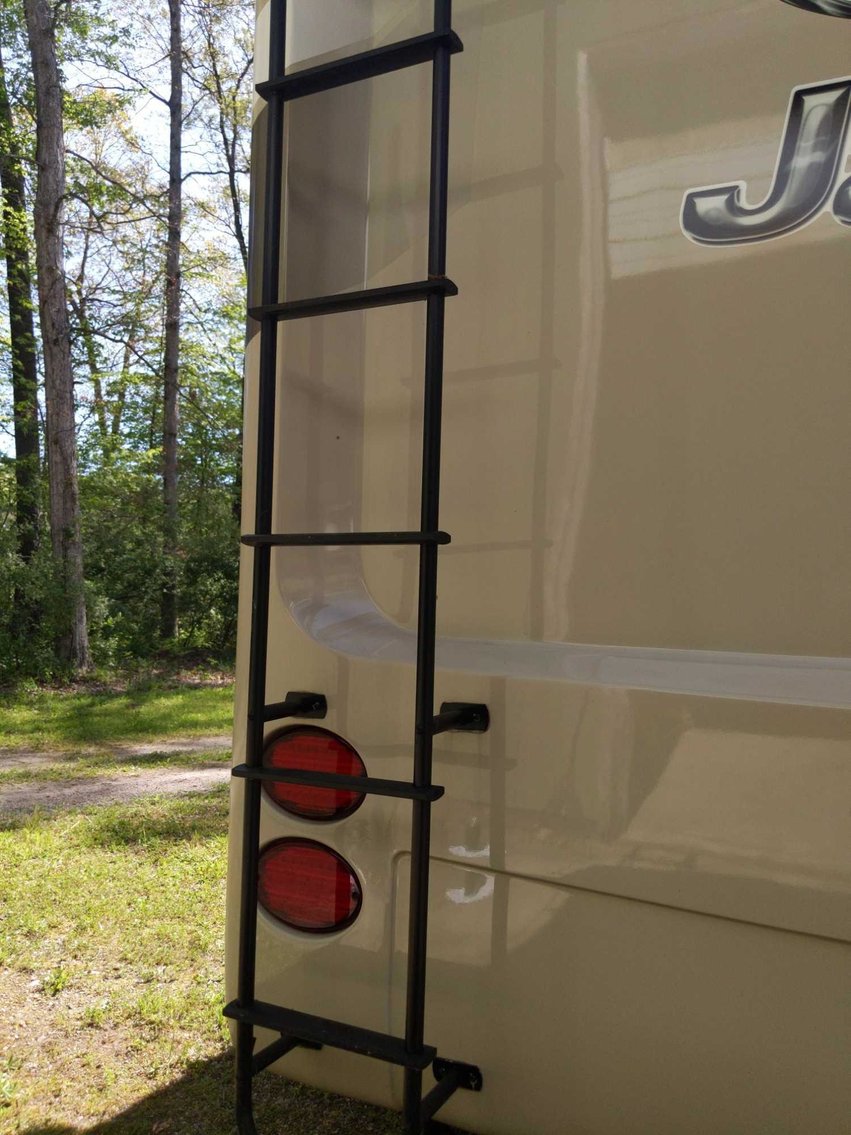 Image for Luxury 38' Jayco Pinnacle 5th Wheel