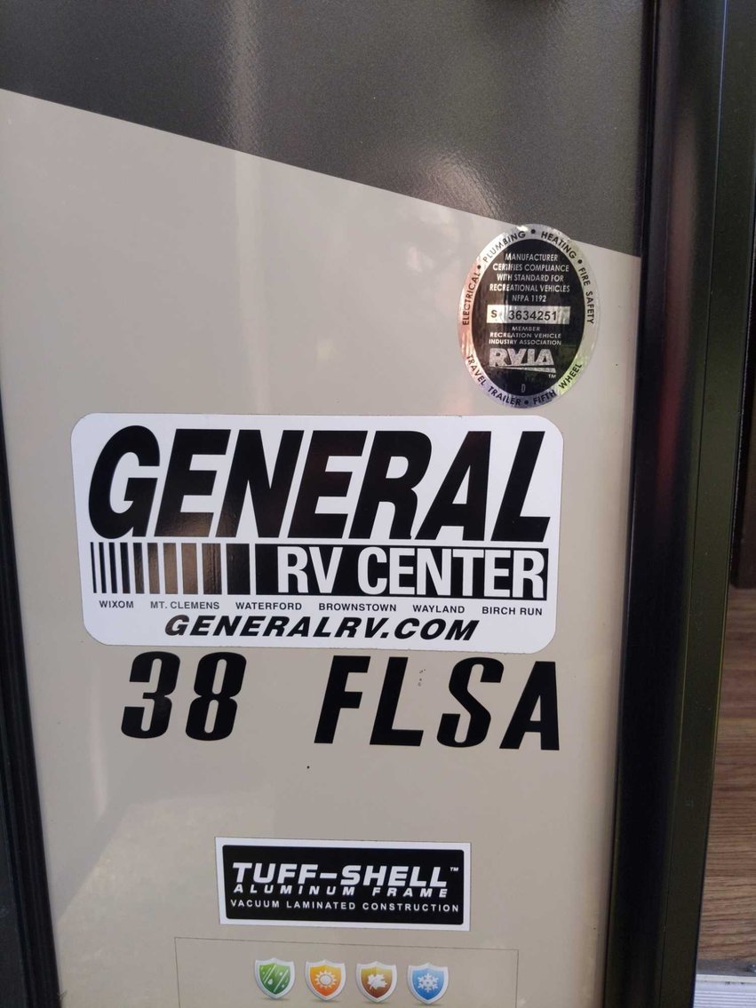 Image for Luxury 38' Jayco Pinnacle 5th Wheel