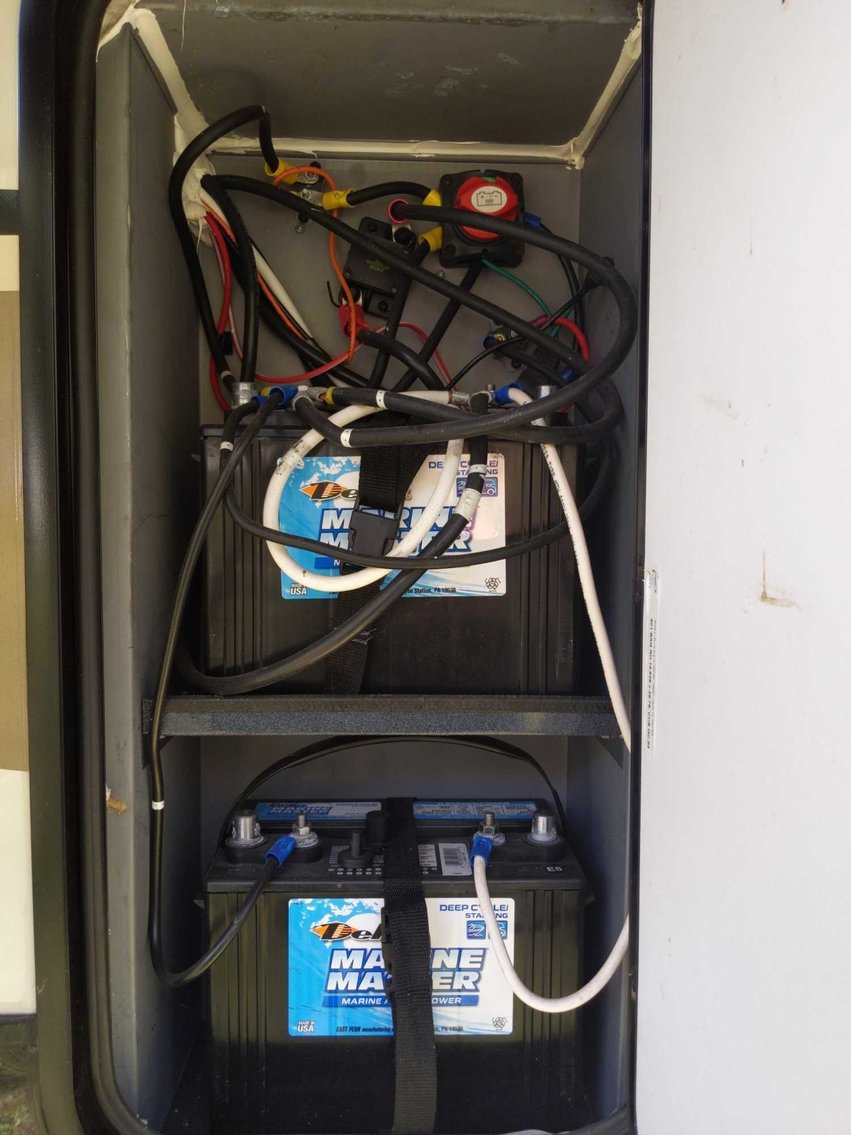 Image for Luxury 38' Jayco Pinnacle 5th Wheel