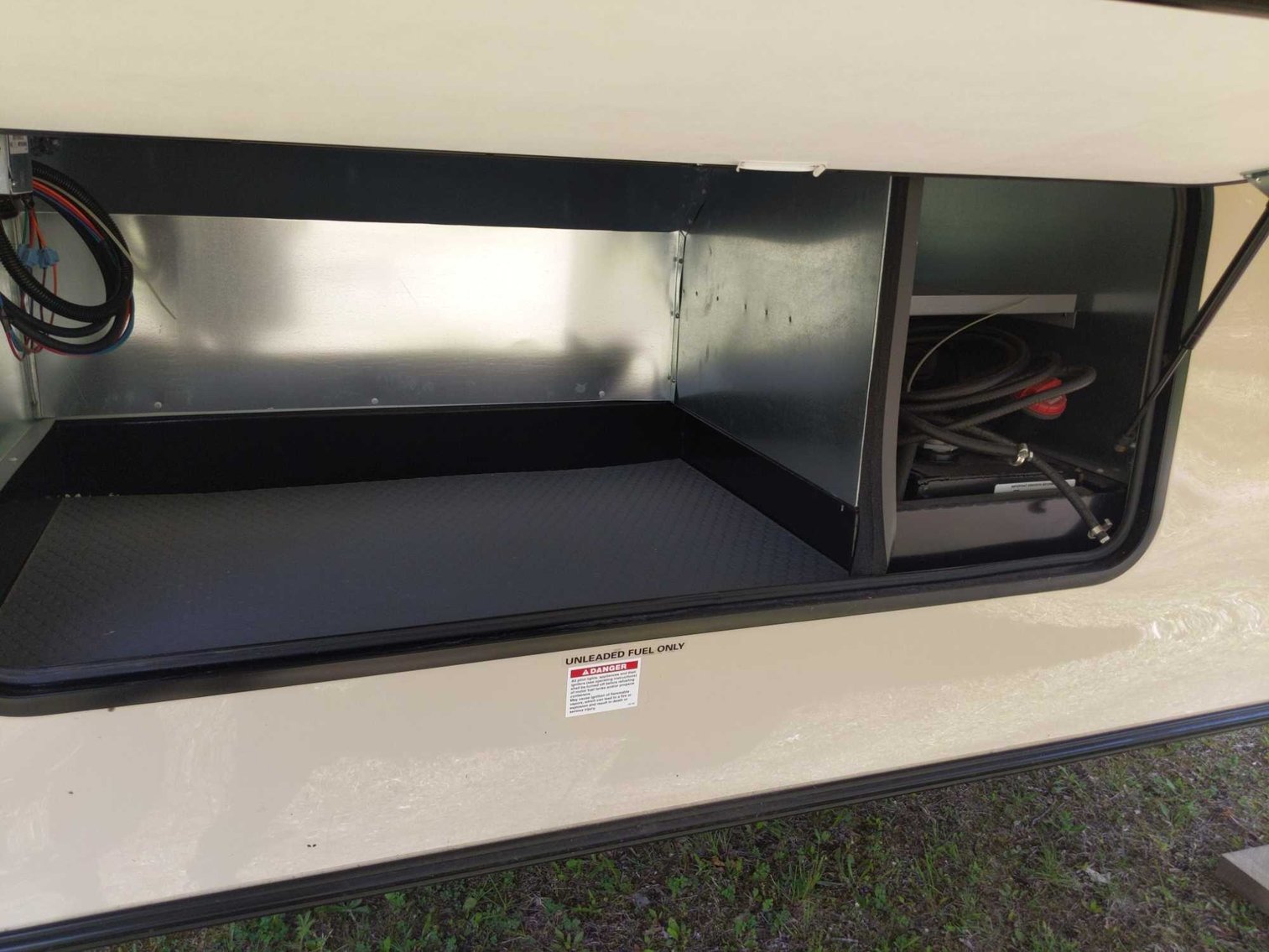 Image for Luxury 38' Jayco Pinnacle 5th Wheel