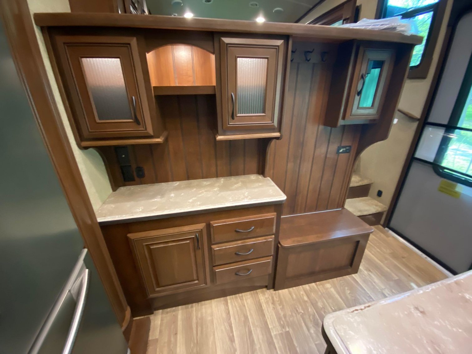 Image for Luxury 38' Jayco Pinnacle 5th Wheel