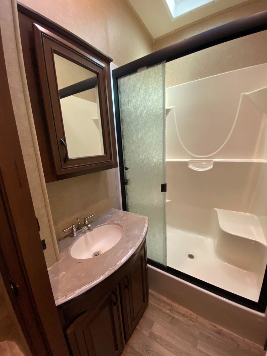 Image for Luxury 38' Jayco Pinnacle 5th Wheel