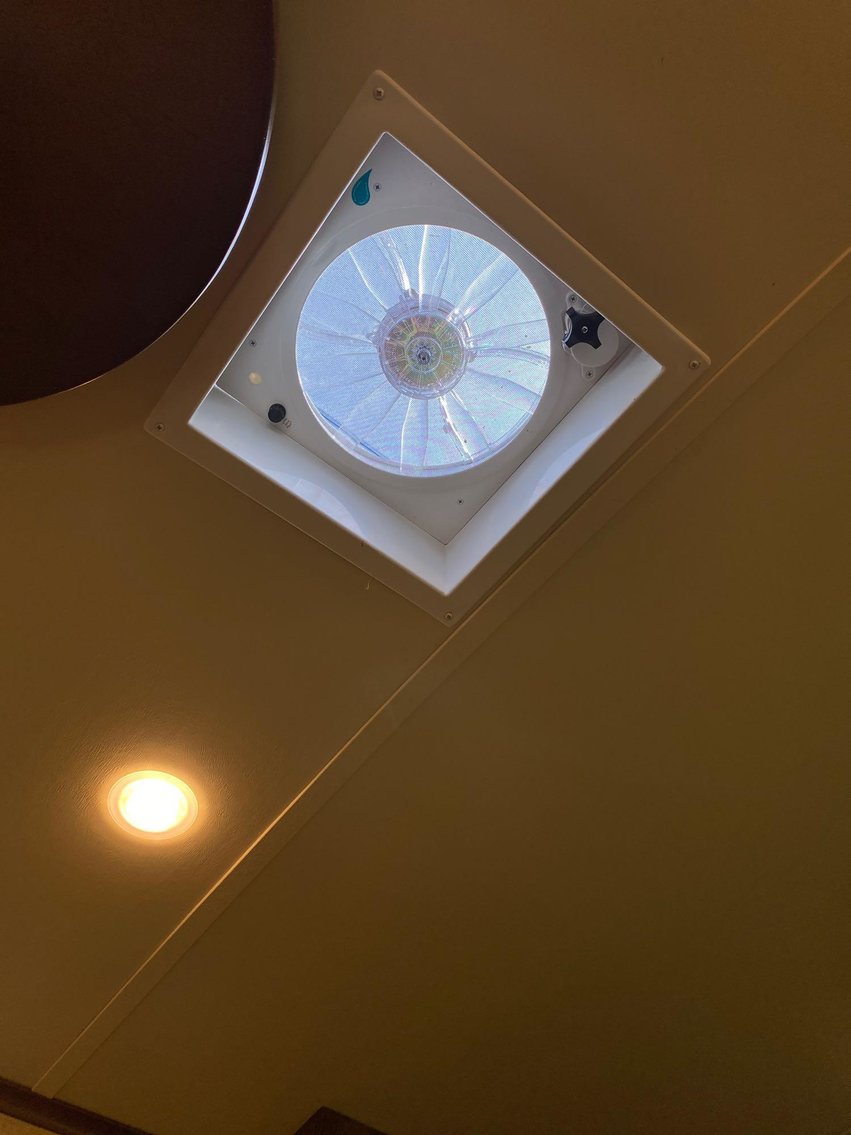 Image for Luxury 38' Jayco Pinnacle 5th Wheel