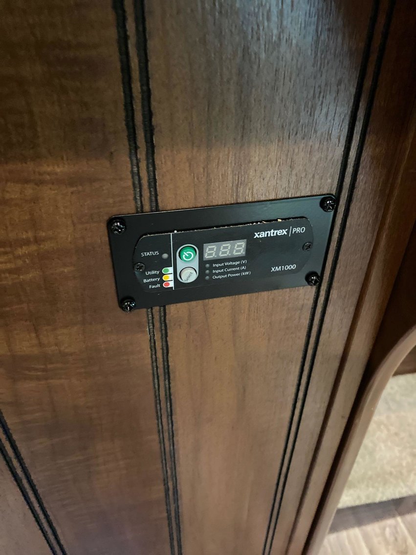 Image for Luxury 38' Jayco Pinnacle 5th Wheel