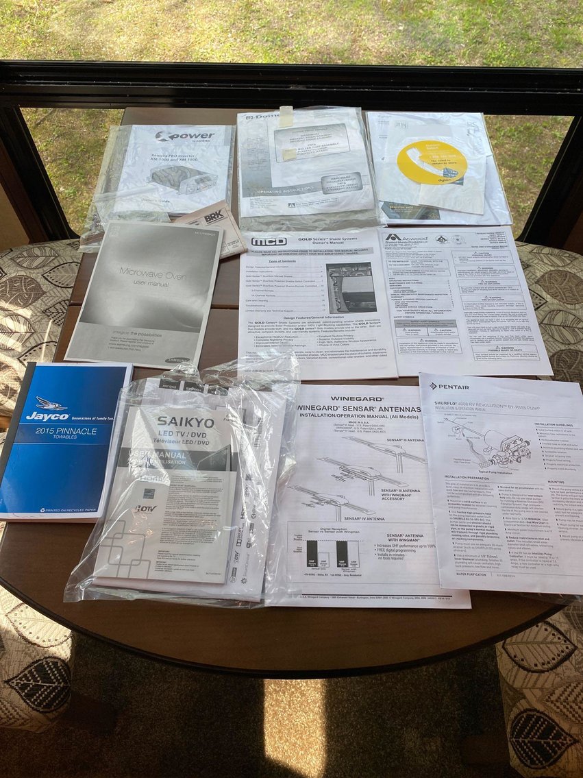 Image for Luxury 38' Jayco Pinnacle 5th Wheel