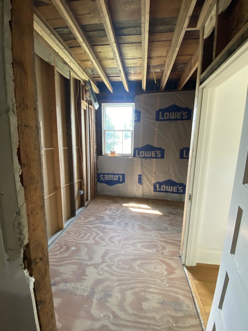 Image for SOLD $220,000 - 9,000+/- Sq Ft Classic Style Home in South Hills