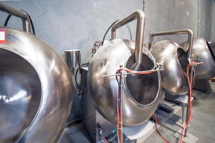 Image for MJK0657 Coating Pan with Hot Air Blower and Spray Dryer