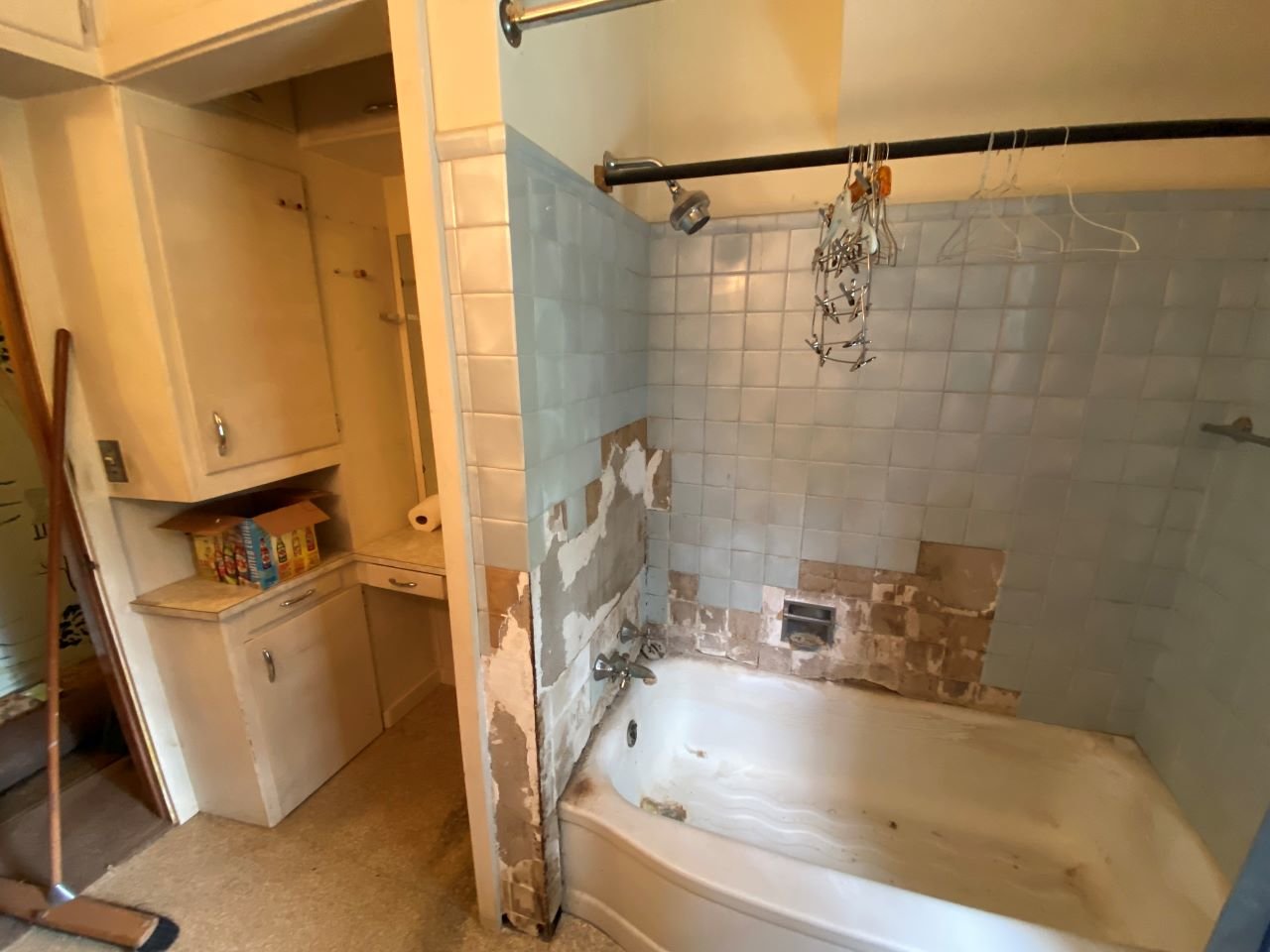 Image for Larson Real Estate Auction