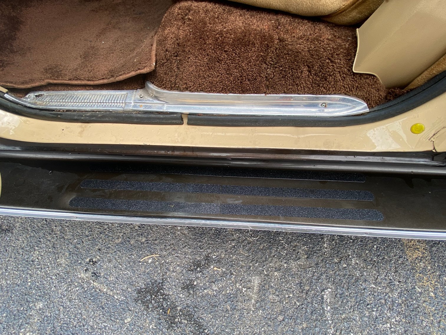 Image for 1982 GMC Suburban Sierra 1500 Diesel 6.2 Litre Limited Edition One Owner Garage Kept Immaculate Condition- Sells to the Highest Bidder!