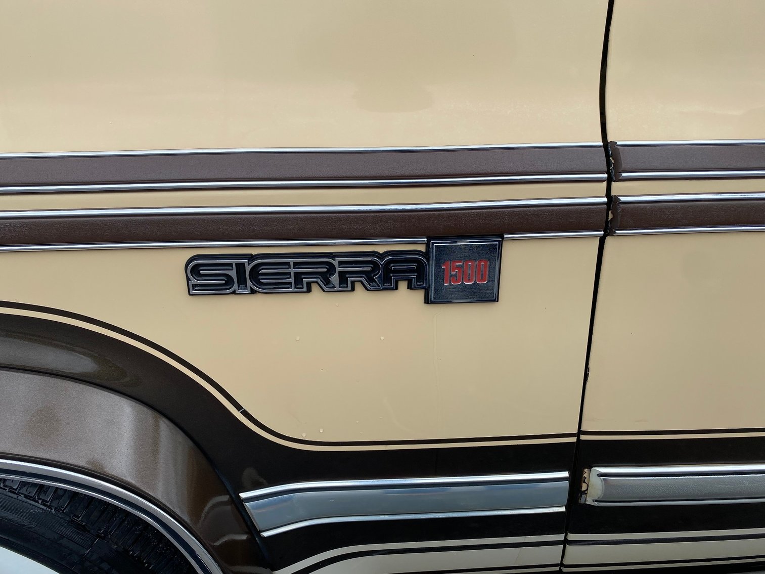 Image for 1982 GMC Suburban Sierra 1500 Diesel 6.2 Litre Limited Edition One Owner Garage Kept Immaculate Condition- Sells to the Highest Bidder!