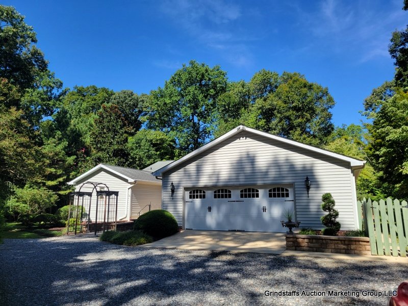 Image for 146 W. Queens Drive