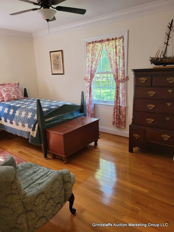 Image for 146 W. Queens Drive