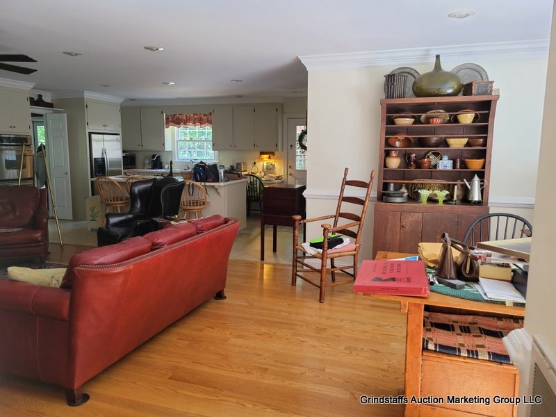 Image for 146 W. Queens Drive