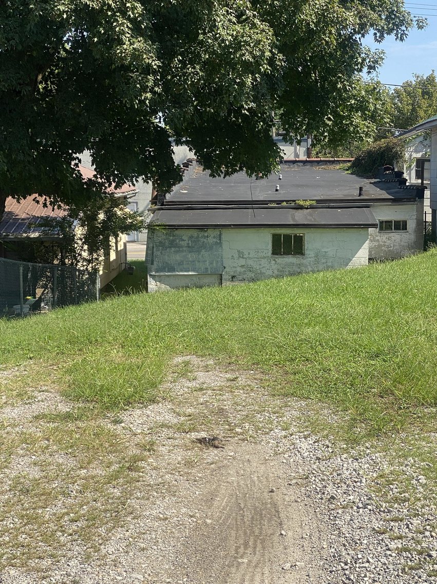 Commercial Building in Dunbar Selling to the Highest Bidder