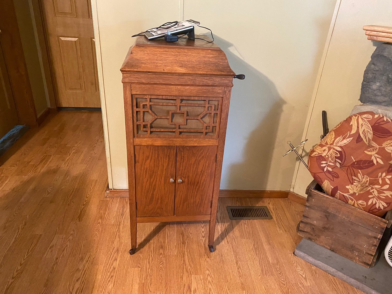 Image for PUBLIC AUCTION SATURDAY, Sept. 25, 10:00 A.M.