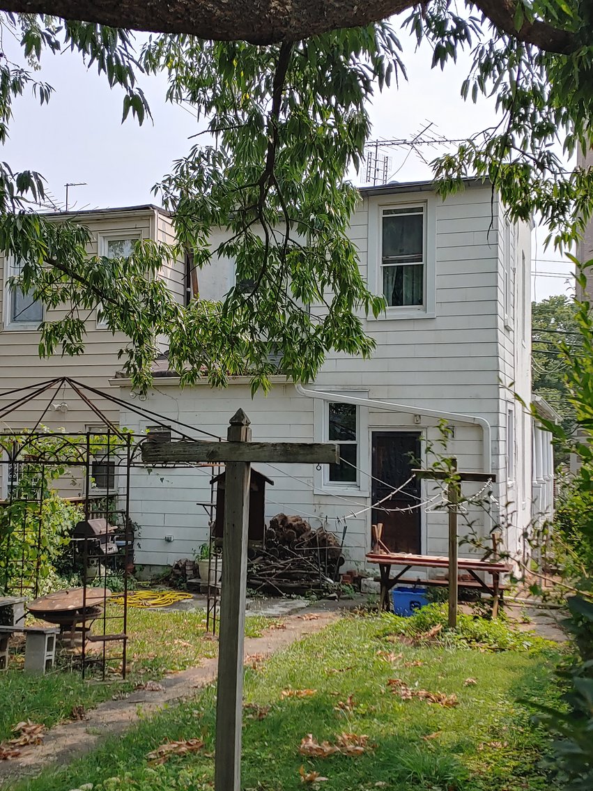 Image for 3 BR, 1¾ BA, 1660 SQ FT END UNIT BRICK TOWNHOME