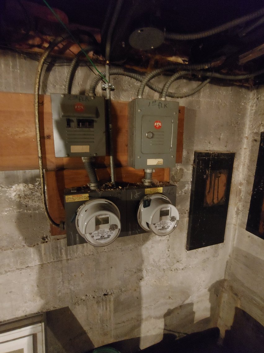 Image for 3 BR, 1¾ BA, 1660 SQ FT END UNIT BRICK TOWNHOME