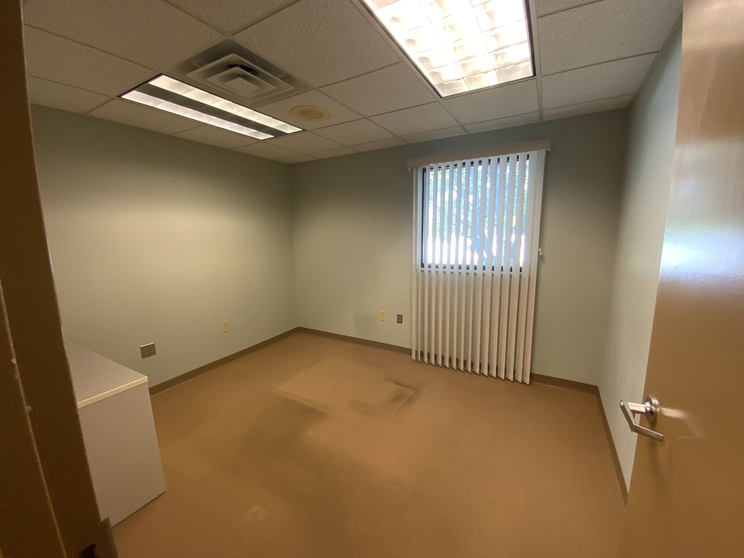 Image for MINIMUM BID AUCTION $199,000! 3829 Woodley Rd