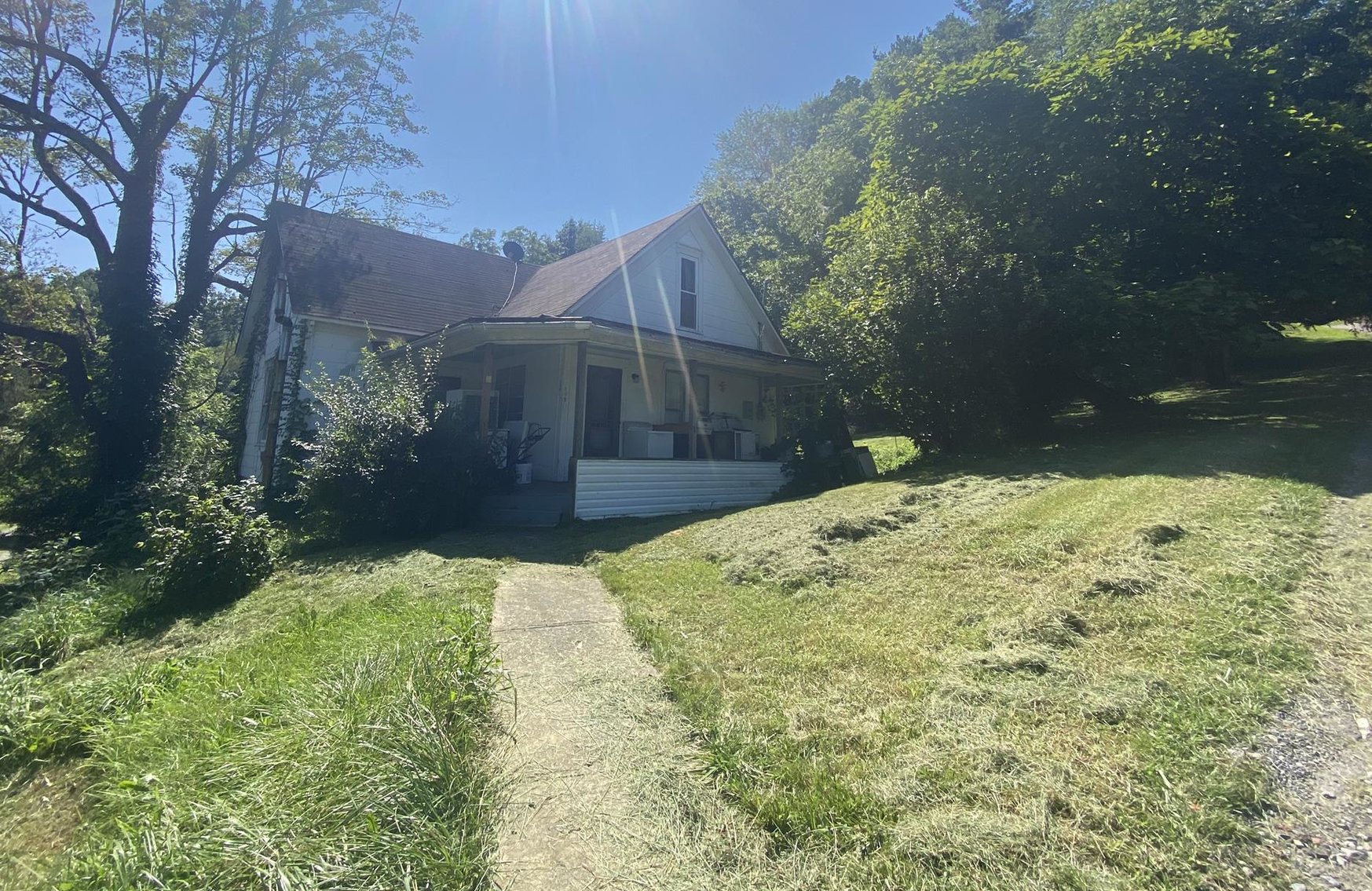 3-Bedroom on Half an Acre Selling to the Highest Bidder