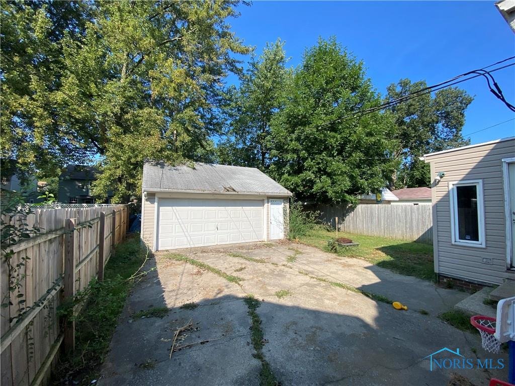 Image for MINIMUM BID AUCTION $49,000! 2727 Sherbrooke Rd