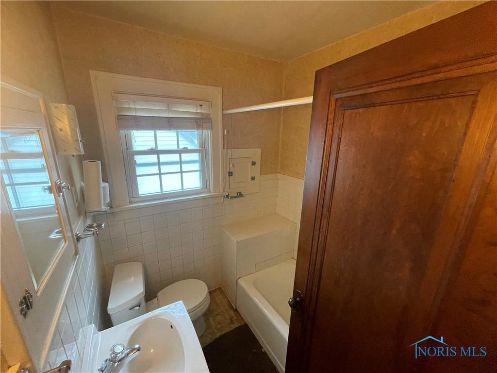 Image for ABSOLUTE AUCTION! 1815 Marlow Rd