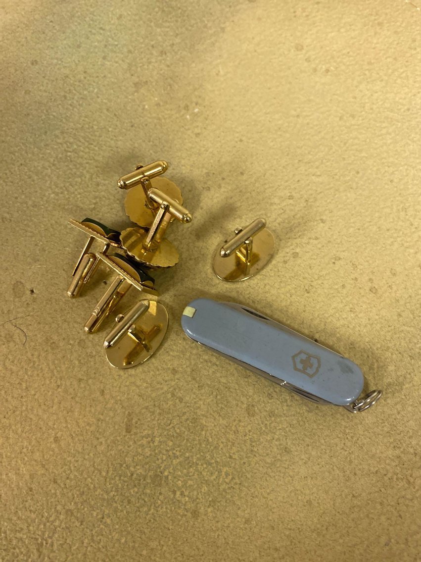 Image for Cut Glass Pieces, Furniture, Home Decor, Tools, Toys, (9) Golf Carts, Outdoor Items