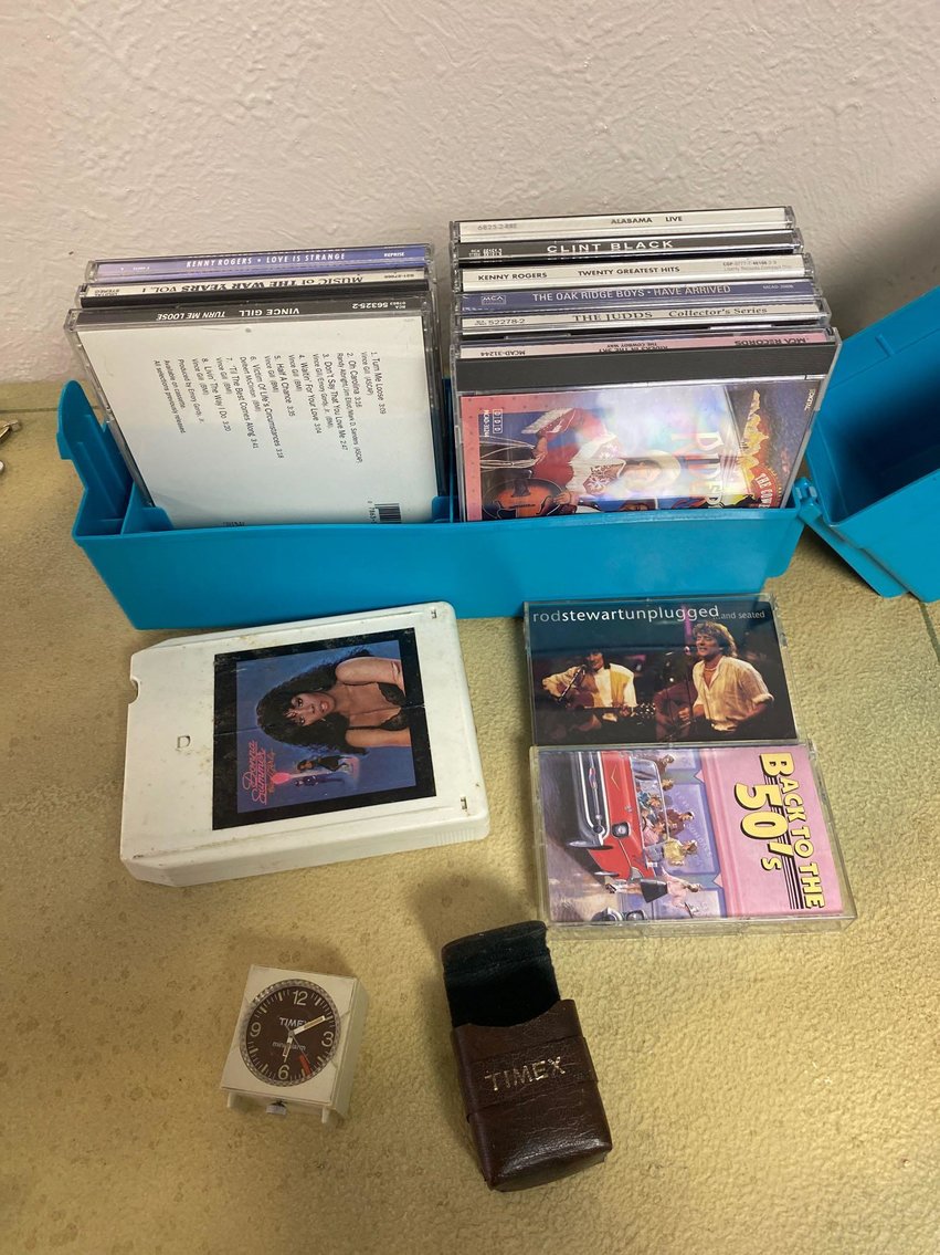 Image for Cut Glass Pieces, Furniture, Home Decor, Tools, Toys, (9) Golf Carts, Outdoor Items