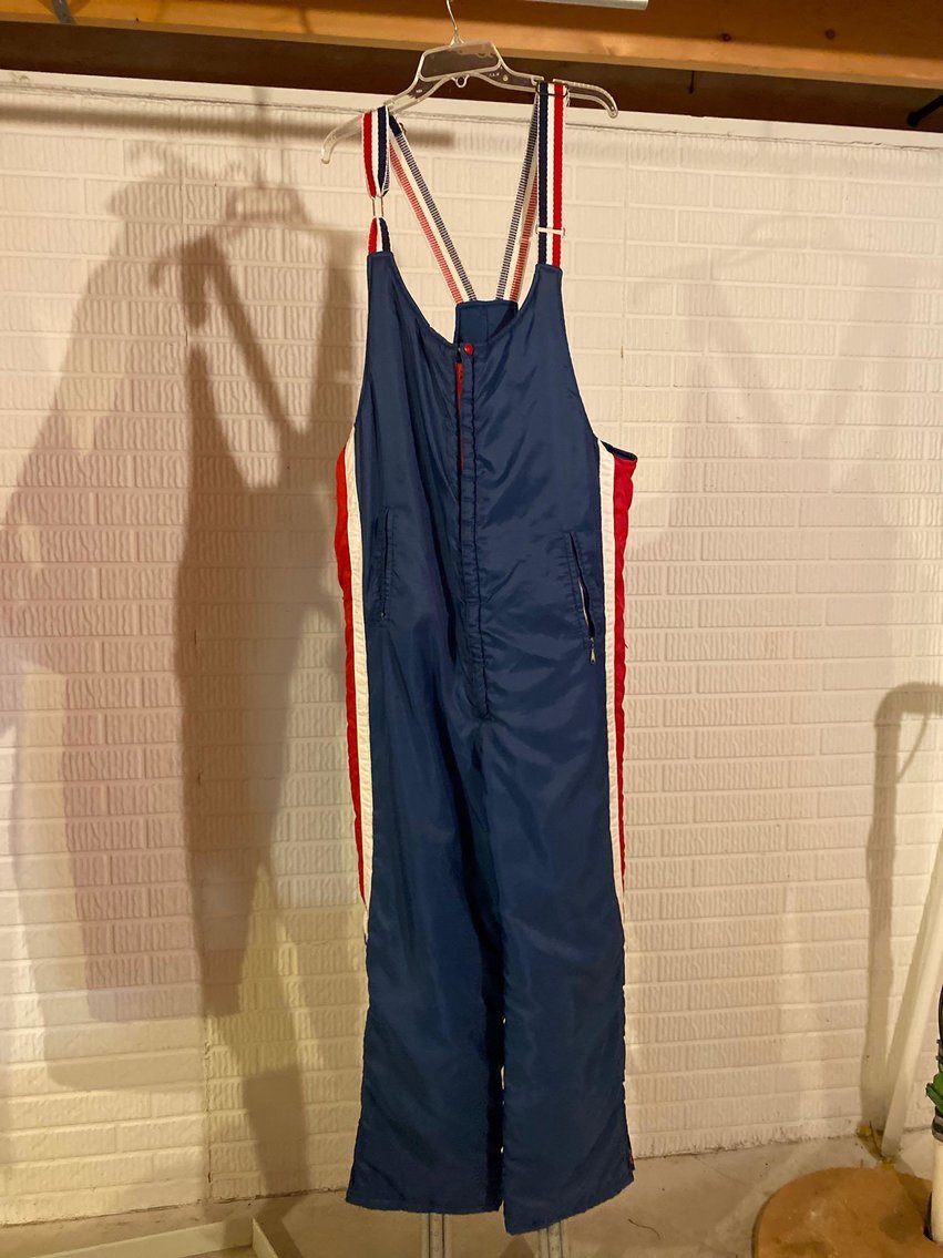 Image for Cut Glass Pieces, Furniture, Home Decor, Tools, Toys, (9) Golf Carts, Outdoor Items