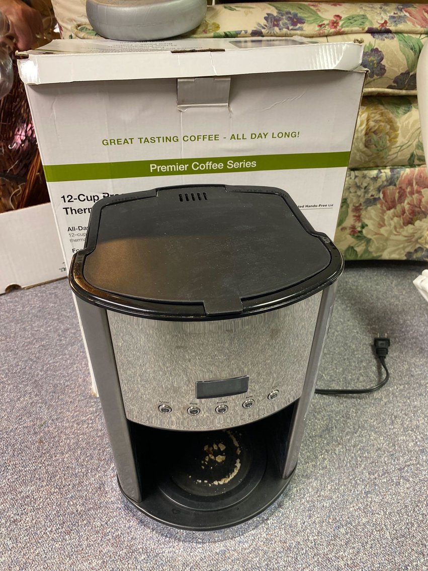 Image for Cut Glass Pieces, Furniture, Home Decor, Tools, Toys, (9) Golf Carts, Outdoor Items