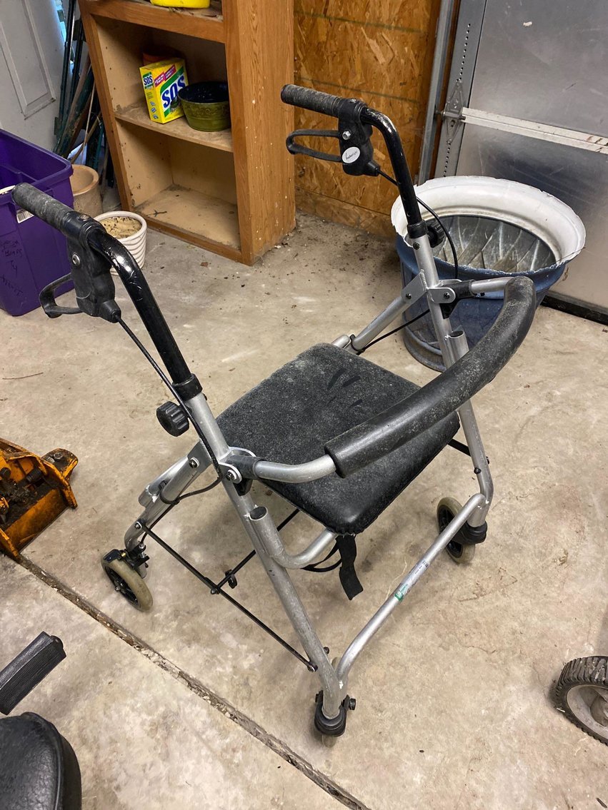 Image for Cut Glass Pieces, Furniture, Home Decor, Tools, Toys, (9) Golf Carts, Outdoor Items