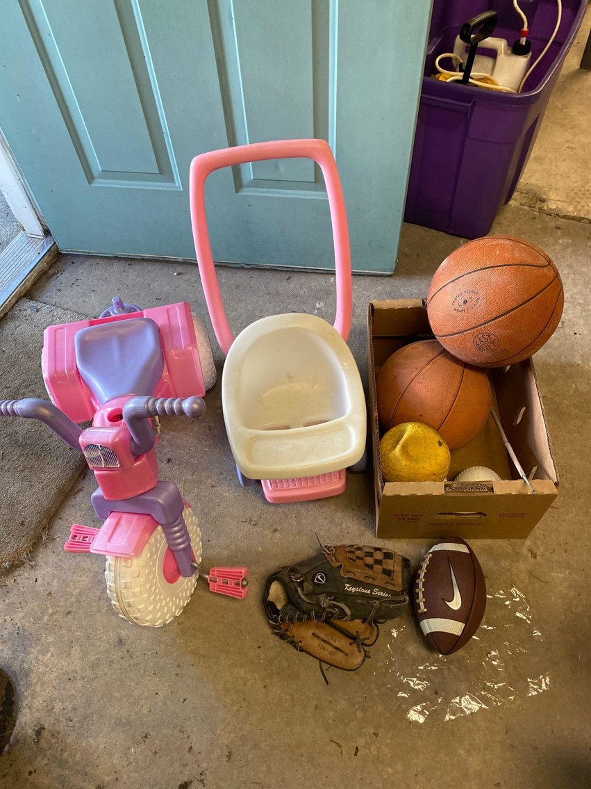 Image for Cut Glass Pieces, Furniture, Home Decor, Tools, Toys, (9) Golf Carts, Outdoor Items