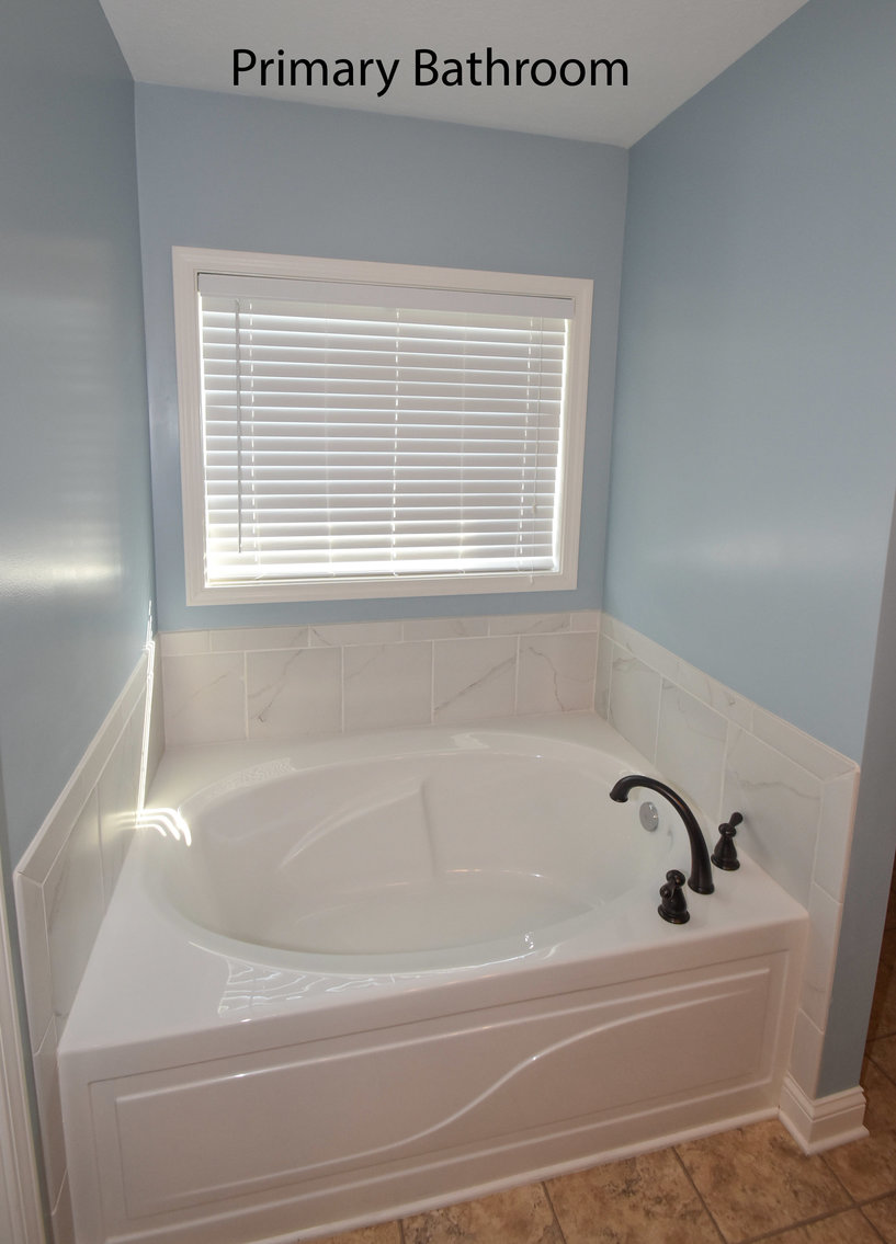 Image for Downsizing Real Estate Auction - 40272