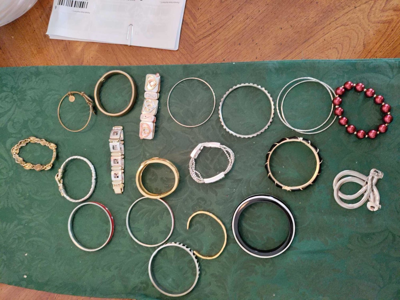 Image for Golf Accessories and Decor, Furniture, Glass, Tools, Jewelry