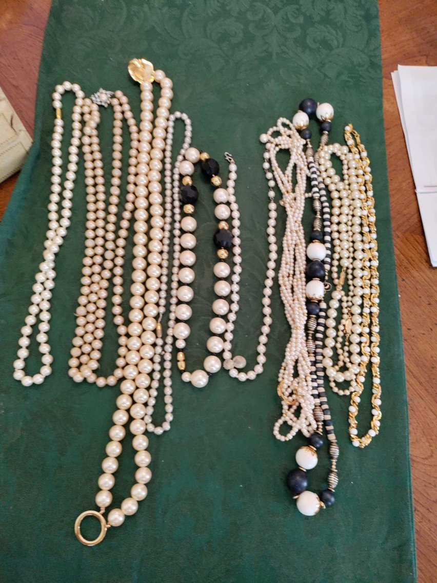 Image for Golf Accessories and Decor, Furniture, Glass, Tools, Jewelry