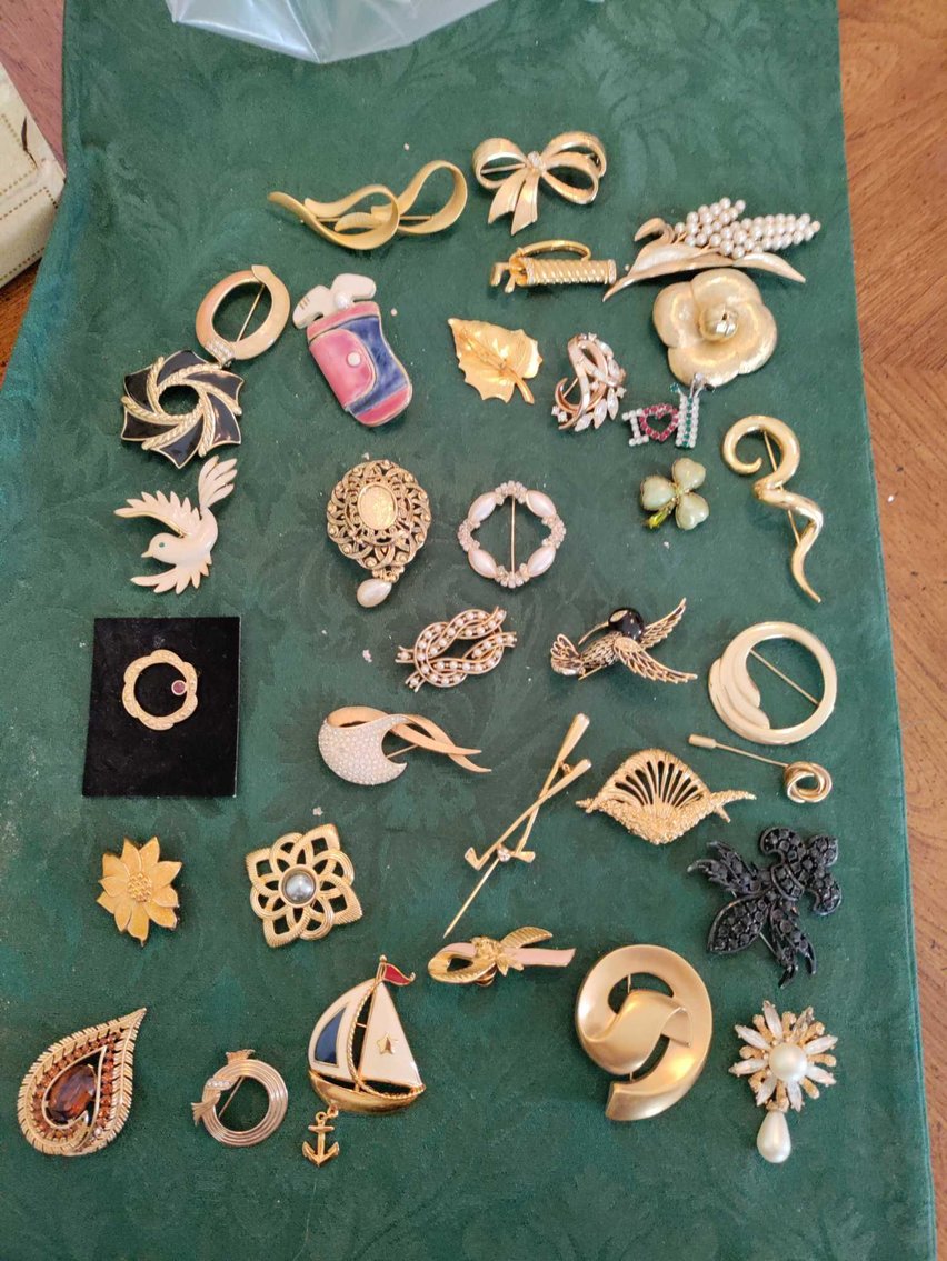 Image for Golf Accessories and Decor, Furniture, Glass, Tools, Jewelry