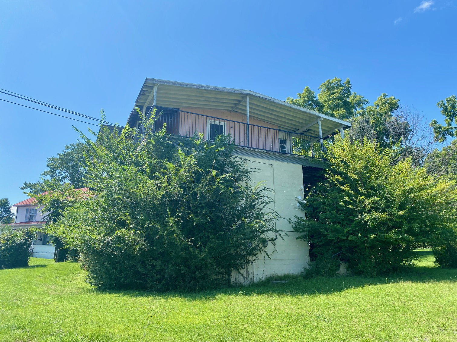 Image for 1.11 +/- Acres w/4 BR/2 BA Structure Fronting Rt. 11 (Lee Hwy.) in Augusta County, VA--SELLING to the HIGHEST BIDDER!!