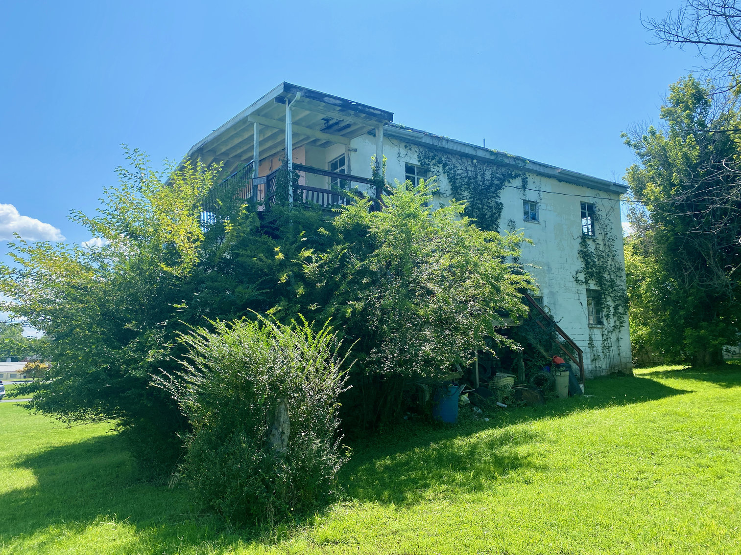 Image for 1.11 +/- Acres w/4 BR/2 BA Structure Fronting Rt. 11 (Lee Hwy.) in Augusta County, VA--SELLING to the HIGHEST BIDDER!!