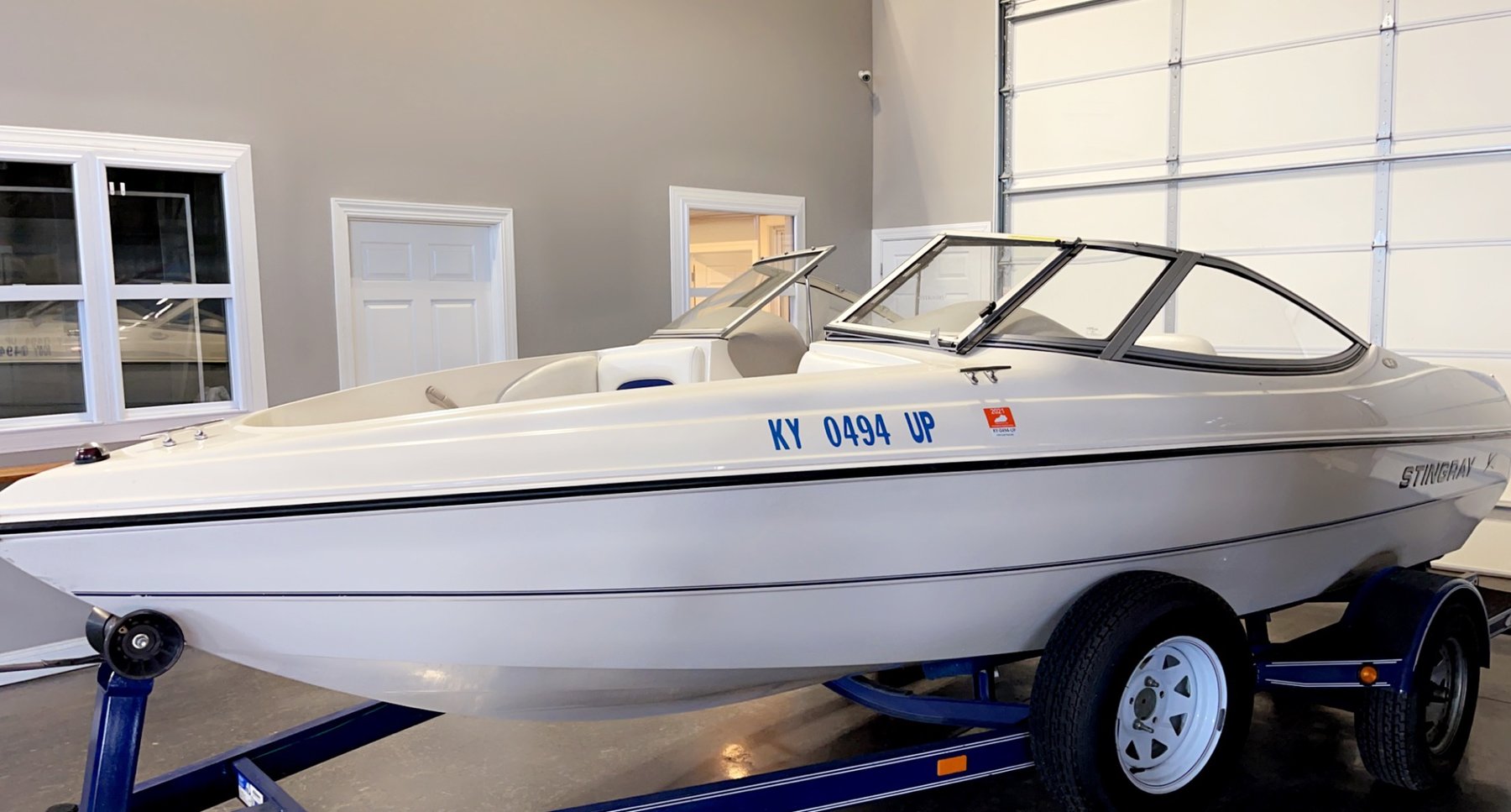 2006 Stingray 180RX +/-18 Ft. w/ Volvo Penta 3.0GL, +/-220 HRS